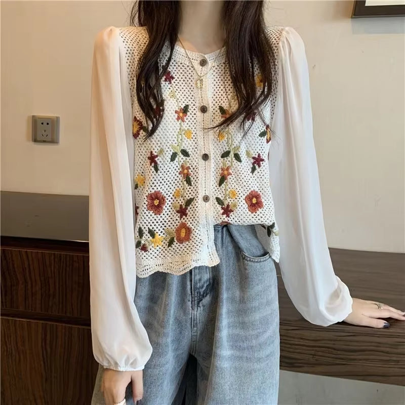 -French Retro Temperament Crochet Hollow Blouse, Small Daisy Embroidery, Loose V-Neck Chiffon Shirt, New Style, Spring