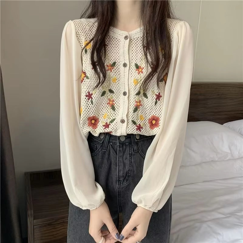 -French Retro Temperament Crochet Hollow Blouse, Small Daisy Embroidery, Loose V-Neck Chiffon Shirt, New Style, Spring