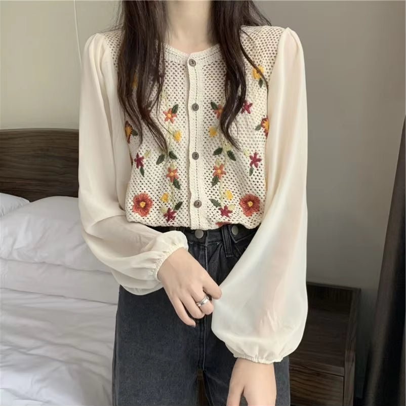 -French Retro Temperament Crochet Hollow Blouse, Small Daisy Embroidery, Loose V-Neck Chiffon Shirt, New Style, Spring